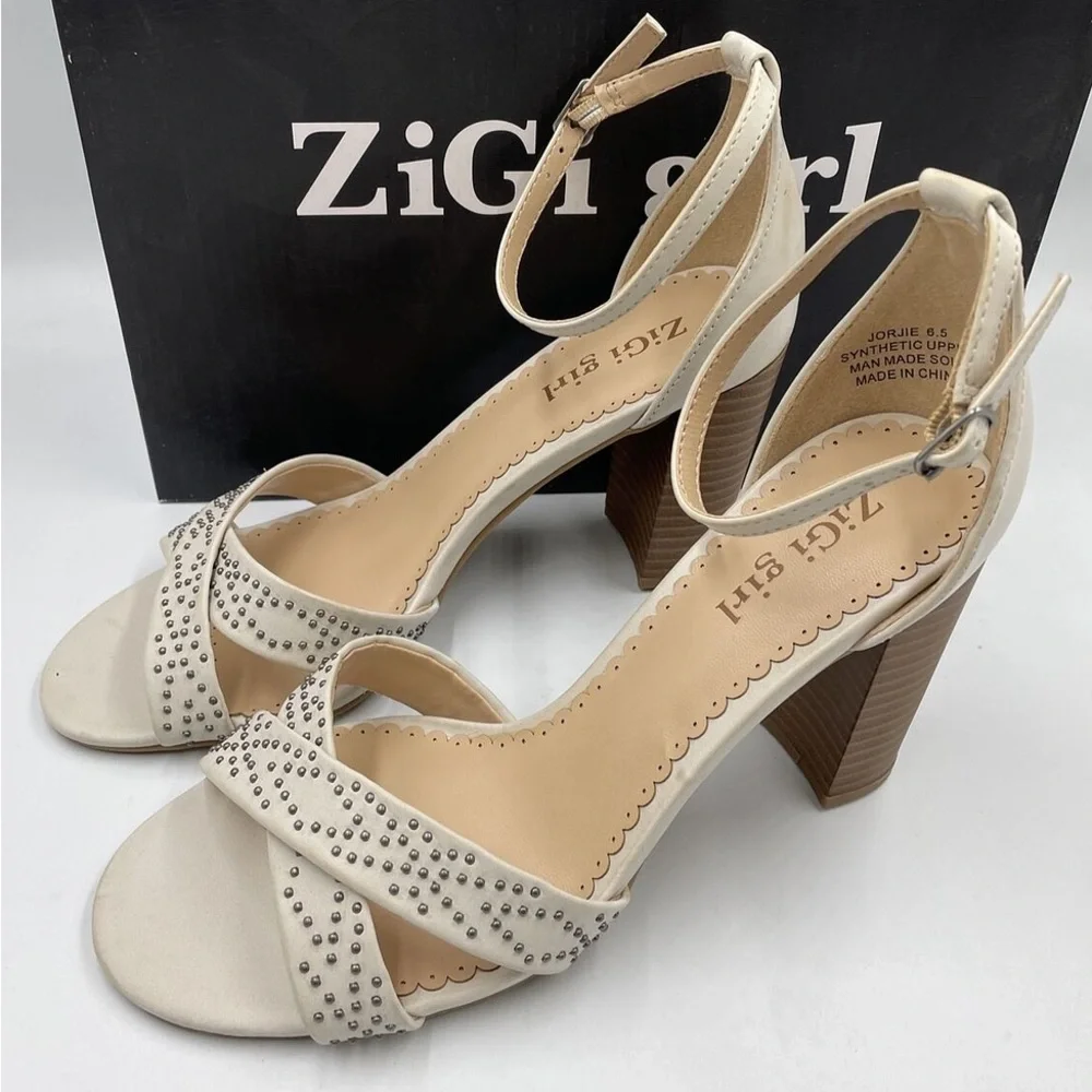 NWOT ZiGi Girl Jorjie 3” High Block Heel Sandal Off White Ankle Strap Studded